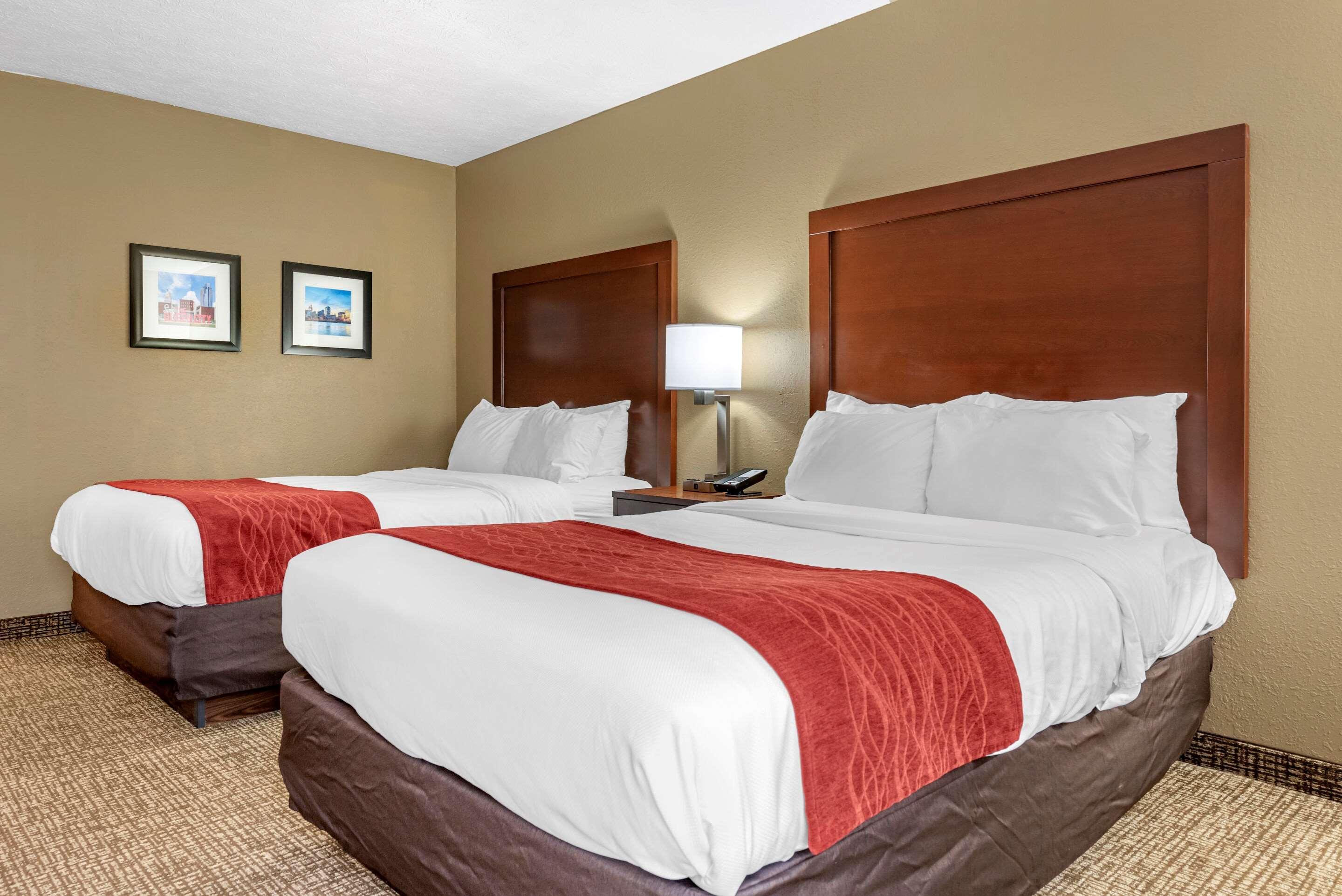 Comfort Inn & Suites Cincinnati Eastgate Екстер'єр фото