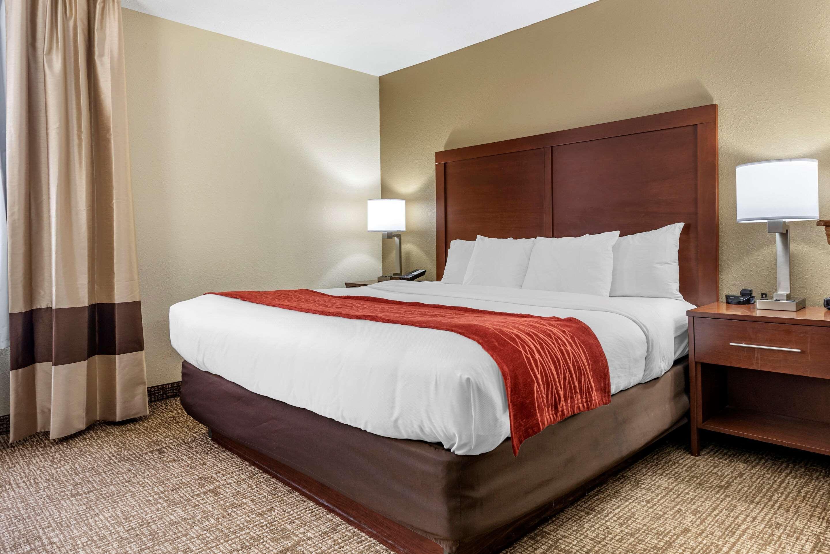 Comfort Inn & Suites Cincinnati Eastgate Екстер'єр фото