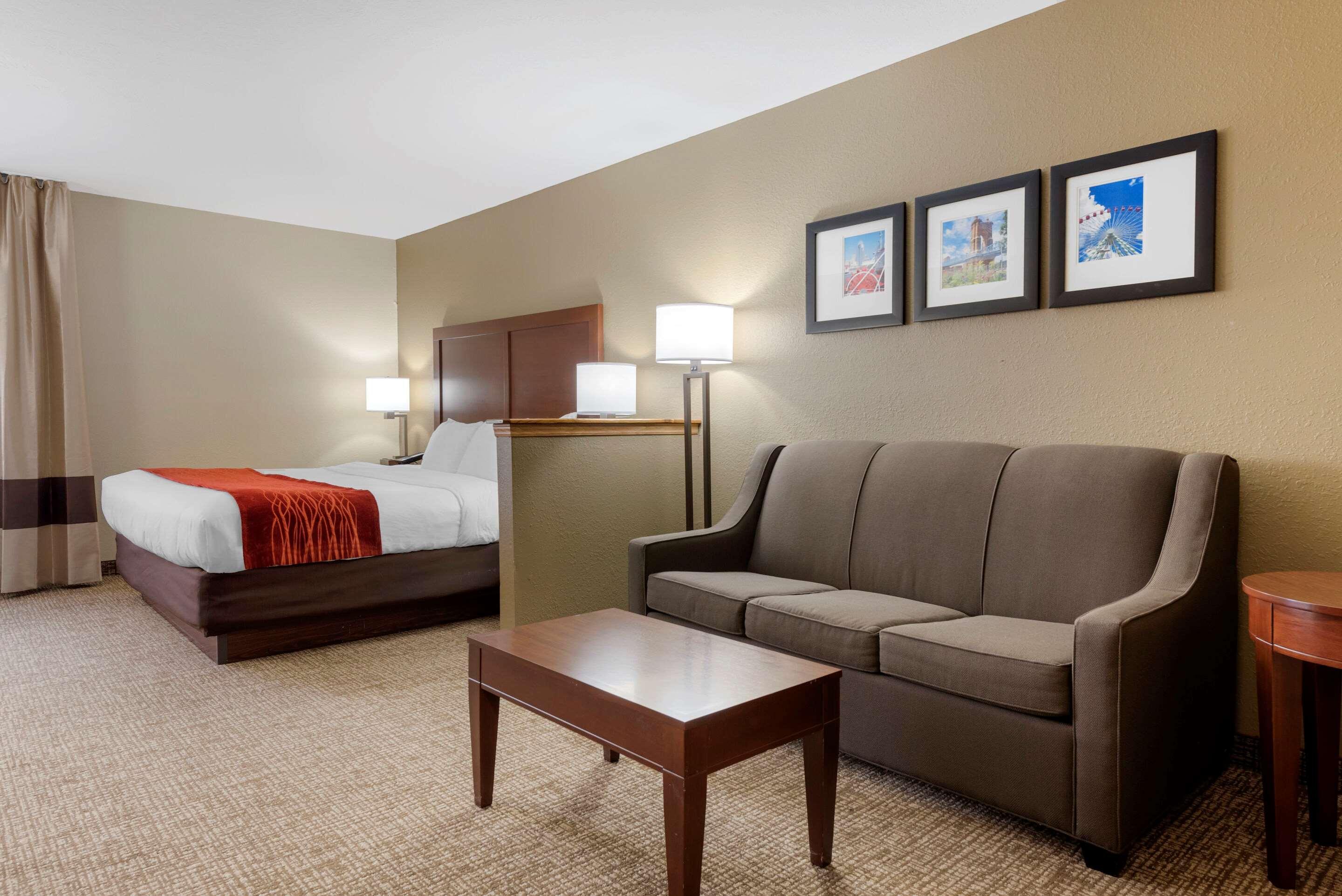 Comfort Inn & Suites Cincinnati Eastgate Екстер'єр фото