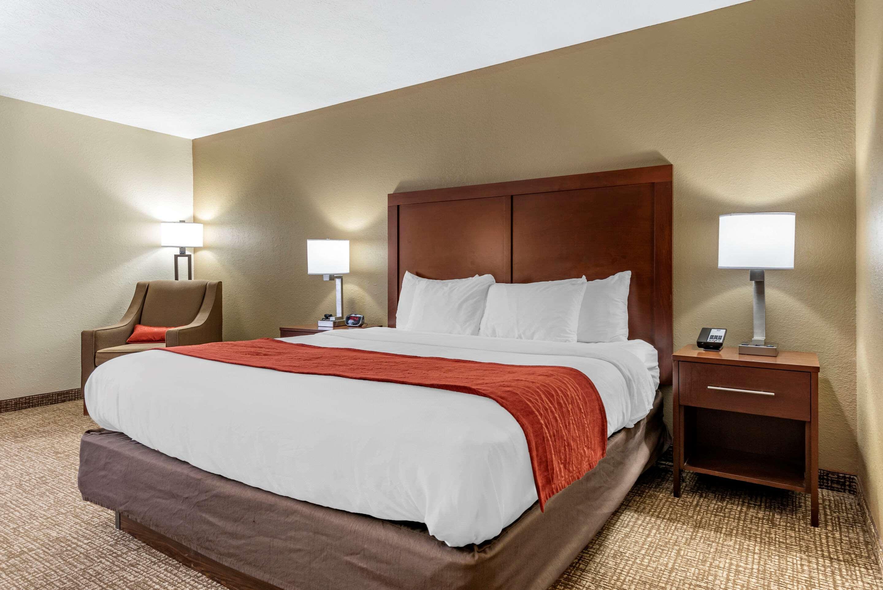 Comfort Inn & Suites Cincinnati Eastgate Екстер'єр фото