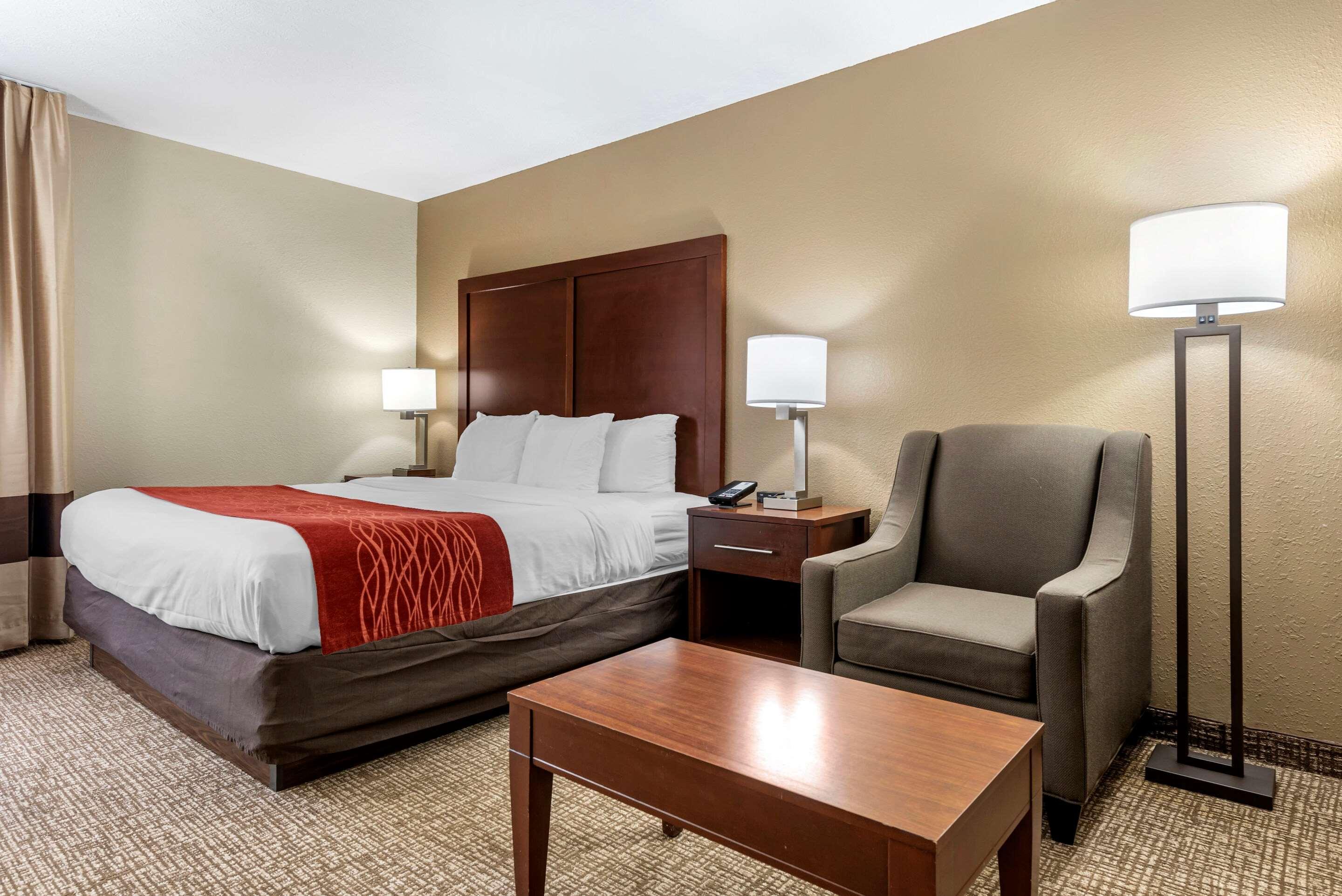 Comfort Inn & Suites Cincinnati Eastgate Екстер'єр фото