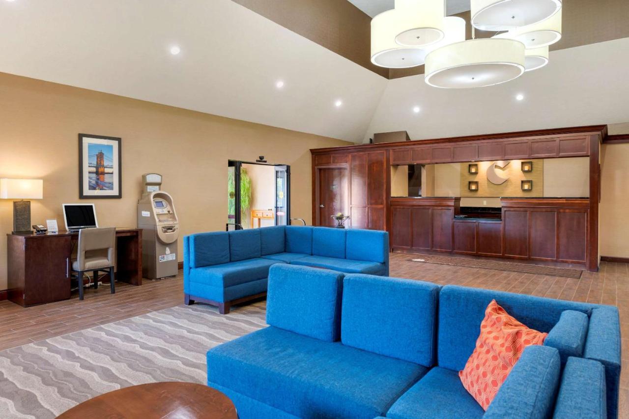 Comfort Inn & Suites Cincinnati Eastgate Екстер'єр фото