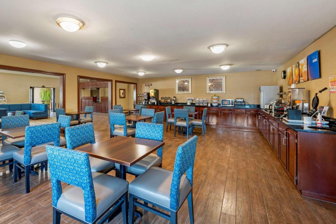Comfort Inn & Suites Cincinnati Eastgate Екстер'єр фото