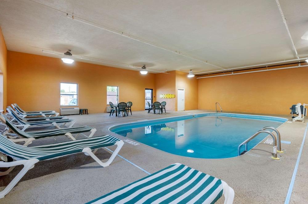 Comfort Inn & Suites Cincinnati Eastgate Екстер'єр фото