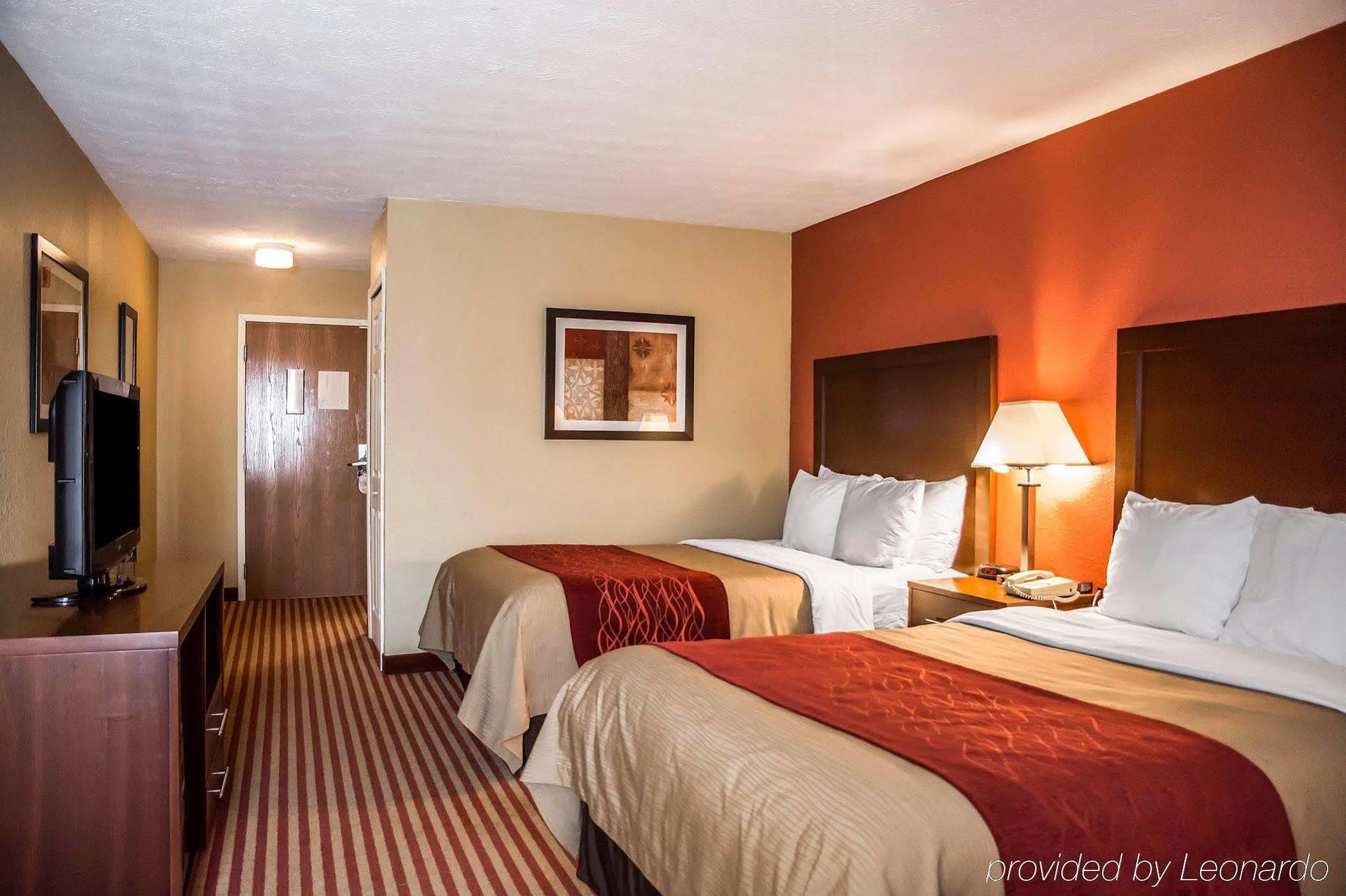 Comfort Inn & Suites Cincinnati Eastgate Екстер'єр фото