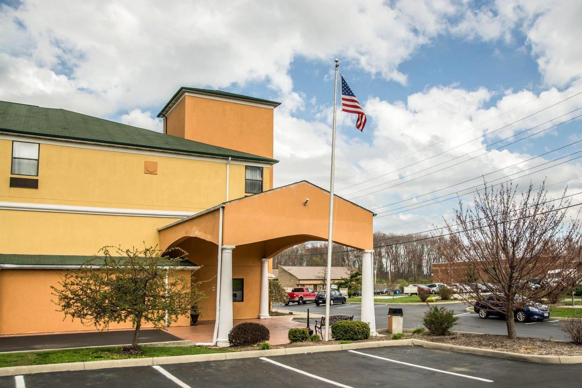 Comfort Inn & Suites Cincinnati Eastgate Екстер'єр фото