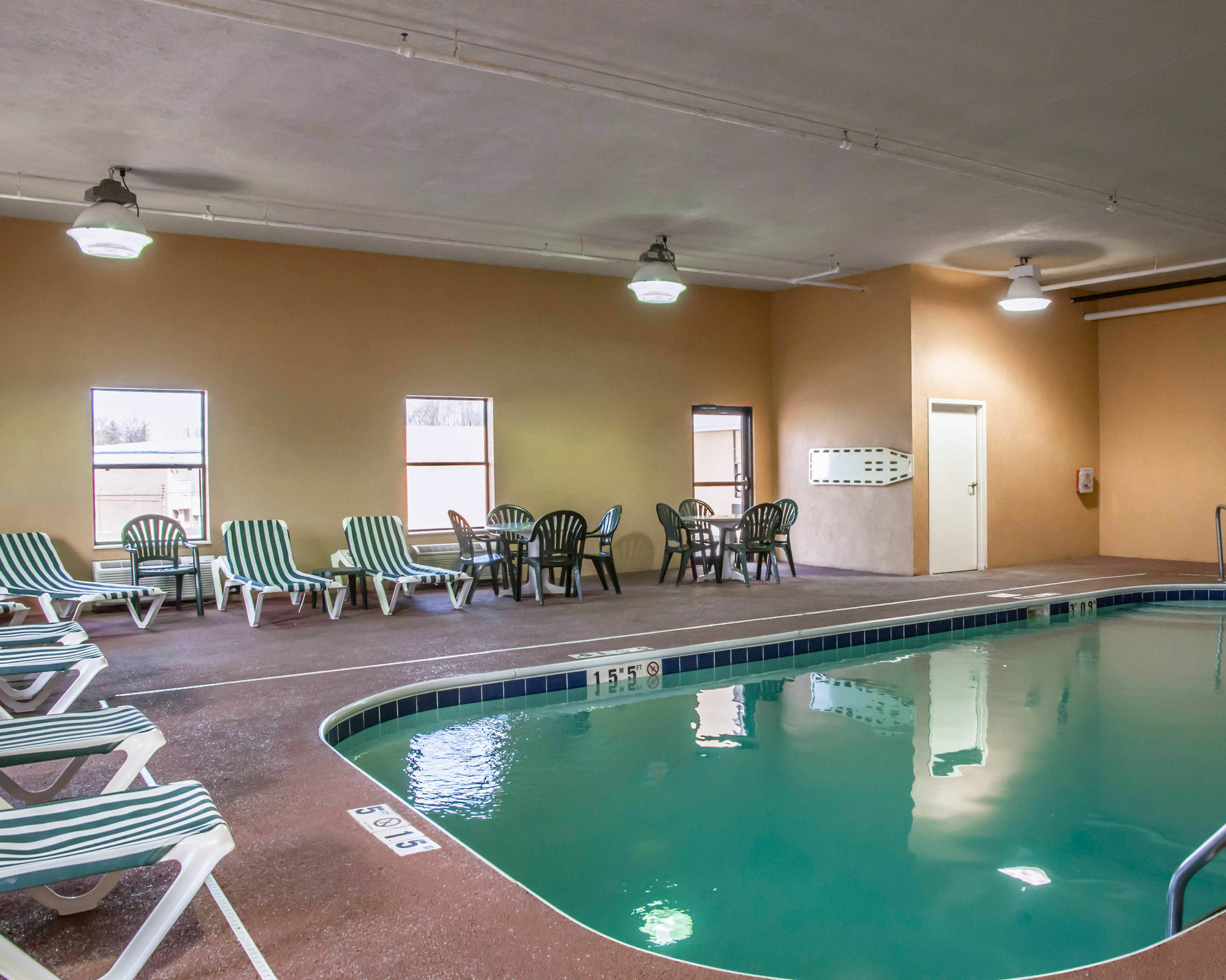 Comfort Inn & Suites Cincinnati Eastgate Екстер'єр фото