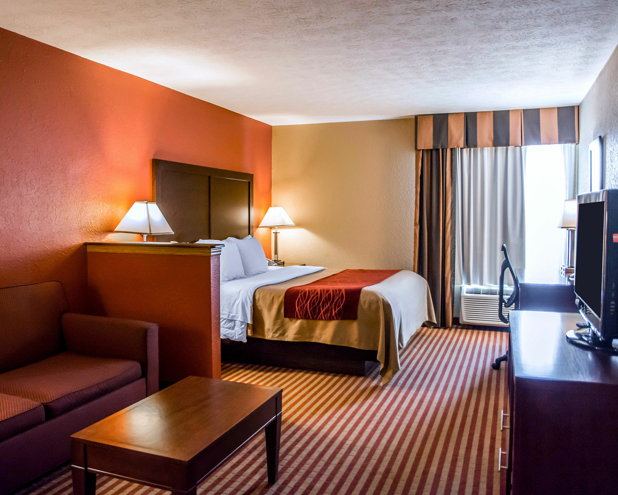 Comfort Inn & Suites Cincinnati Eastgate Екстер'єр фото