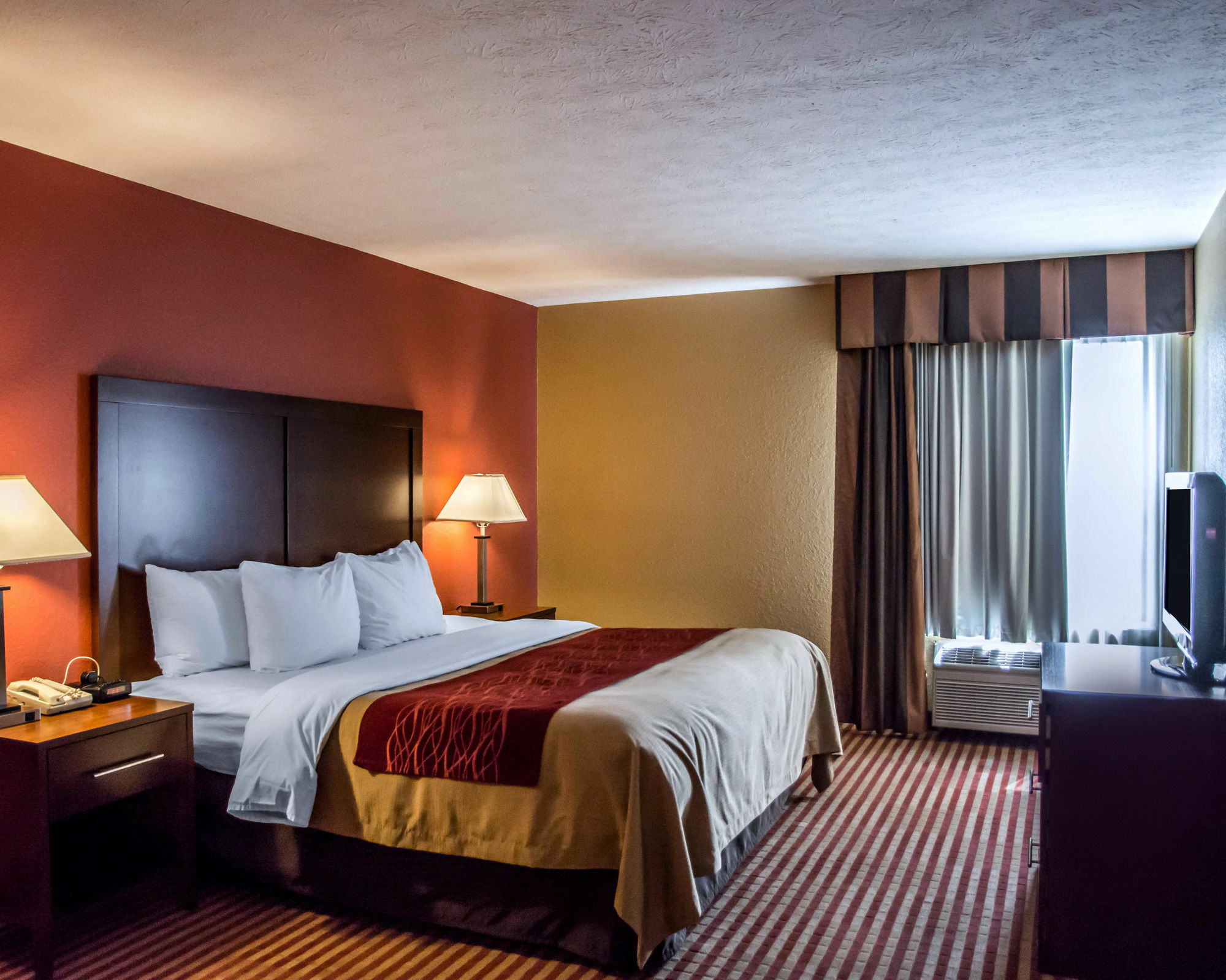 Comfort Inn & Suites Cincinnati Eastgate Екстер'єр фото